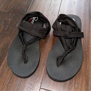 Sketcher Yoga Foam Sandals Black Women’s Size 7